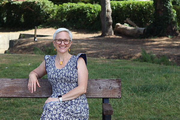 Bench photo Alex